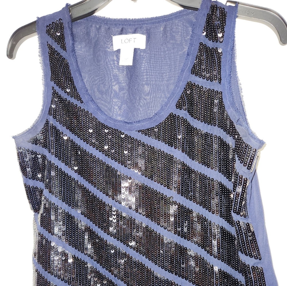 Ann Taylor Loft Navy sequined top, size 6 petite
